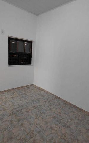 Casa à venda com 80m², 2 quartos e sem vaga