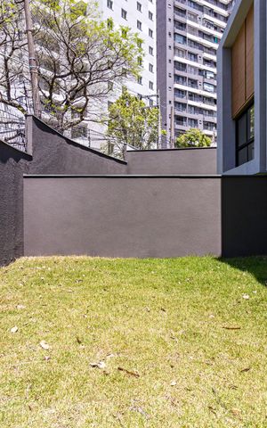 Casa à venda com 350m², 4 quartos e 3 vagas Casa à venda com 350m², 4 quartos e 3 vagasÁrea comum