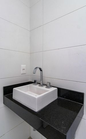 Casa à venda com 350m², 4 quartos e 3 vagas Casa à venda com 350m², 4 quartos e 3 vagasBanheiro Suíte 1