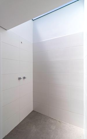 Casa à venda com 350m², 4 quartos e 3 vagas Casa à venda com 350m², 4 quartos e 3 vagasBanheiro Suíte 4