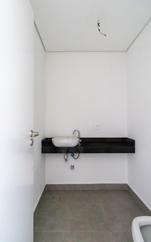 Casa à venda com 350m², 4 quartos e 3 vagas Casa à venda com 350m², 4 quartos e 3 vagasÁrea comum