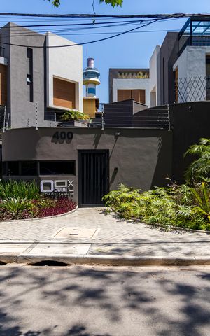 Casa à venda com 350m², 4 quartos e 3 vagas Casa à venda com 350m², 4 quartos e 3 vagasÁrea comum