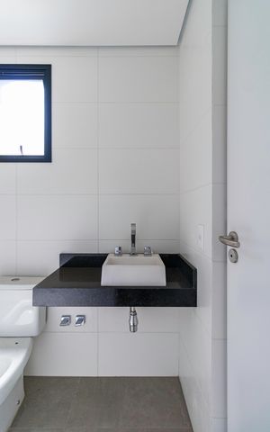 Casa à venda com 350m², 4 quartos e 3 vagas Casa à venda com 350m², 4 quartos e 3 vagasBanheiro Suíte 2
