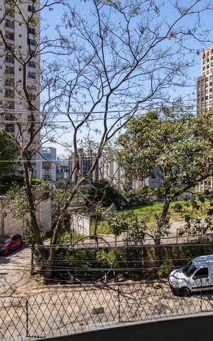 Casa à venda com 350m², 4 quartos e 3 vagas Casa à venda com 350m², 4 quartos e 3 vagasVista Suíte 2