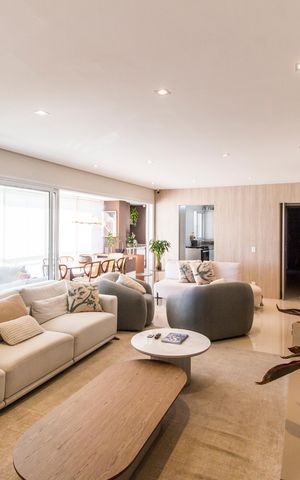 Apartamento à venda com 196m², 3 quartos e 3 vagas Apartamento à venda com 196m², 3 quartos e 3 vagasSala
