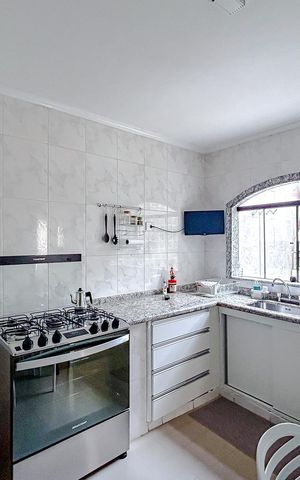 Casa à venda com 180m², 3 quartos e 2 vagasCozinha