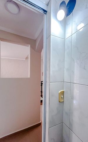 Casa à venda com 180m², 3 quartos e 2 vagasLavabo