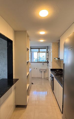 Apartamento à venda com 88m², 3 quartos e 2 vagas Apartamento à venda com 88m², 3 quartos e 2 vagasCozinha e Área de Serviço