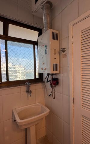 Apartamento à venda com 88m², 3 quartos e 2 vagas Apartamento à venda com 88m², 3 quartos e 2 vagasCozinha e Área de Serviço