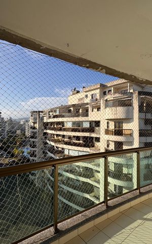 Apartamento à venda com 88m², 3 quartos e 2 vagas Apartamento à venda com 88m², 3 quartos e 2 vagasVaranda da sala