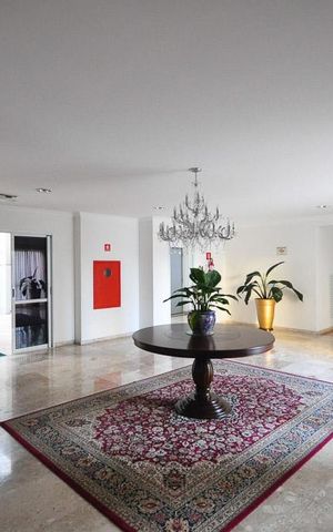 Apartamento à venda com 163m², 3 quartos e 3 vagasHall Social