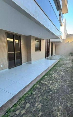 Apartamento à venda com 260m², 4 quartos e 1 vaga