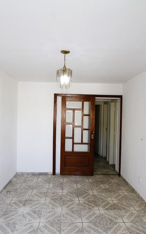 Casa à venda com 250m², 5 quartos e 2 vagasSala 1