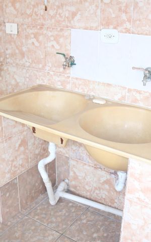 Casa à venda com 160m², 3 quartos e 2 vagasÁrea de Serviço