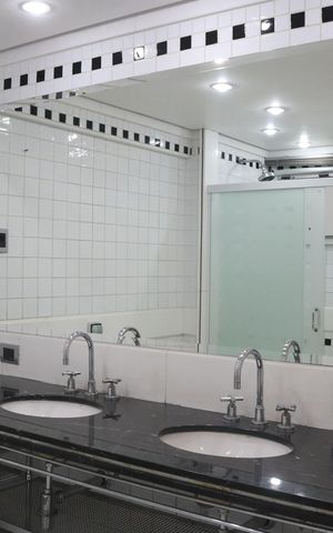 Apartamento para alugar com 145m², 1 quarto e 2 vagasBanheiro