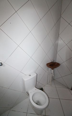 Casa para alugar com 80m², 2 quartos e 2 vagasBanheiro Social