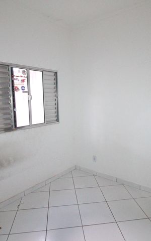 Casa para alugar com 80m², 2 quartos e 2 vagasQuarto 1