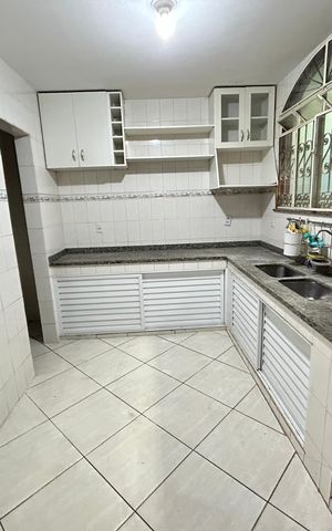 Casa de condomínio para alugar com 239m², 3 quartos e 1 vagaCozinha