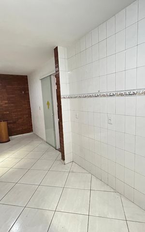 Casa de condomínio para alugar com 239m², 3 quartos e 1 vagaCozinha
