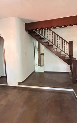 Casa de condomínio para alugar com 239m², 3 quartos e 1 vagaSala