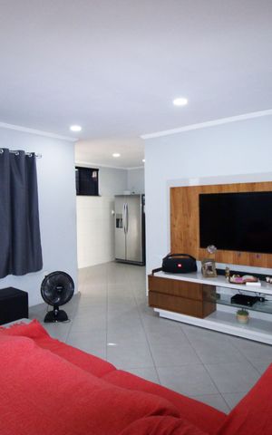 Casa à venda com 196m², 6 quartos e 2 vagasCasa 2 - Sala