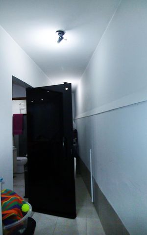Casa à venda com 196m², 6 quartos e 2 vagasCasa 2 - Área de Serviço