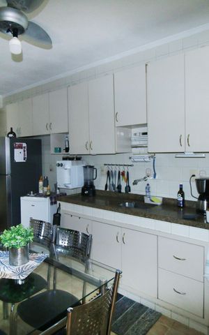 Casa à venda com 196m², 6 quartos e 2 vagasCasa 1 - Cozinha