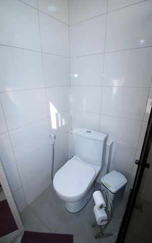 Casa à venda com 196m², 6 quartos e 2 vagasCasa 2 - Banheiro da Suíte 1