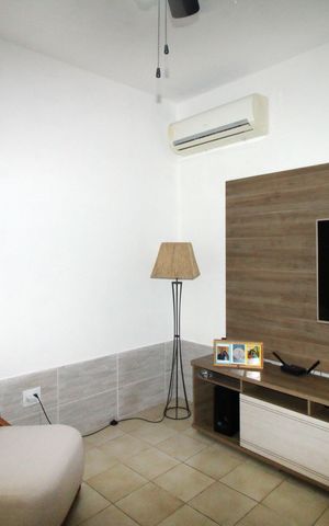 Casa à venda com 196m², 6 quartos e 2 vagasCasa 1 - Sala