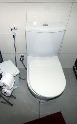 Casa à venda com 196m², 6 quartos e 2 vagasCasa 2 - Banheiro da Suíte 2