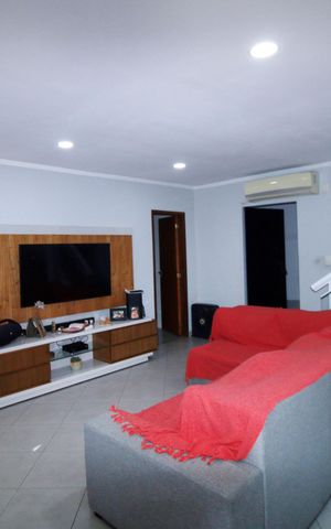 Casa à venda com 196m², 6 quartos e 2 vagasCasa 2 - Sala