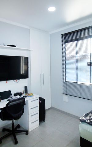 Casa à venda com 196m², 6 quartos e 2 vagasCasa 2 - Quarto 1 - Suíte