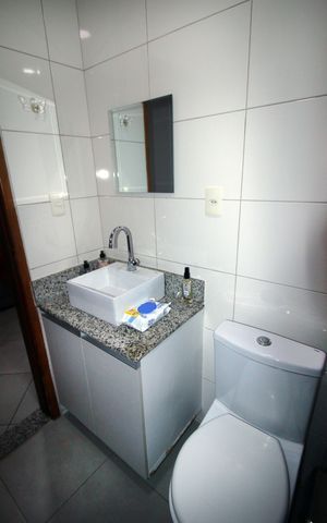 Casa à venda com 196m², 6 quartos e 2 vagasBanheiro Social