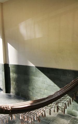 Casa à venda com 196m², 6 quartos e 2 vagasCasa 1 - Varanda e Garagem