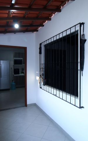 Casa à venda com 196m², 6 quartos e 2 vagasCasa 2 - Varanda