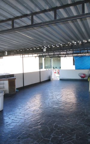 Casa à venda com 196m², 6 quartos e 2 vagasCasa 1 - Terraço