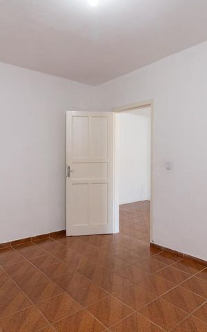 Casa à venda com 314m², 2 quartos e 1 vagaQuarto 2