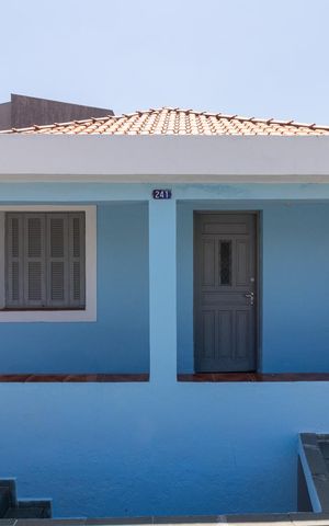 Casa à venda com 314m², 2 quartos e 1 vagaFachada