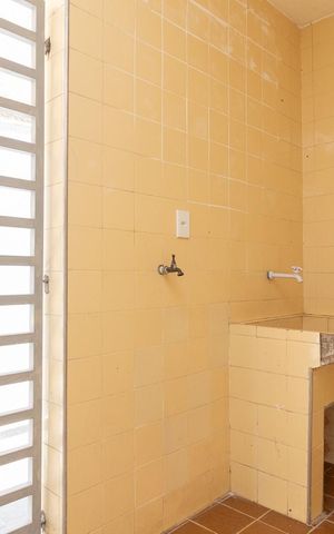 Casa à venda com 314m², 2 quartos e 1 vagaÁrea de Serviço