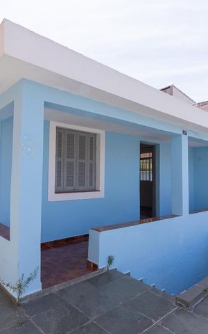 Casa à venda com 314m², 2 quartos e 1 vagaFachada