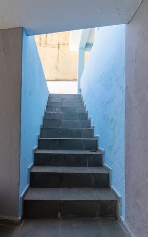 Casa à venda com 314m², 2 quartos e 1 vagaEscada de acesso