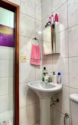 Casa à venda com 105m², 2 quartos e 1 vaga Casa à venda com 105m², 2 quartos e 1 vagaBanheiro