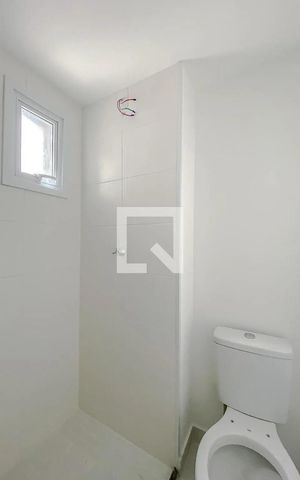 Apartamento para alugar com 38m², 2 quartos e sem vaga Apartamento para alugar com 38m², 2 quartos e sem vagaBanheiro social