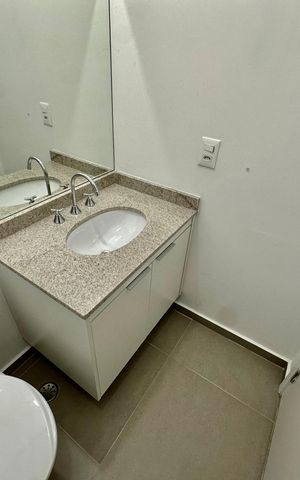 Studio para alugar com 35m², 1 quarto e 1 vaga Studio para alugar com 35m², 1 quarto e 1 vagaBanheiro