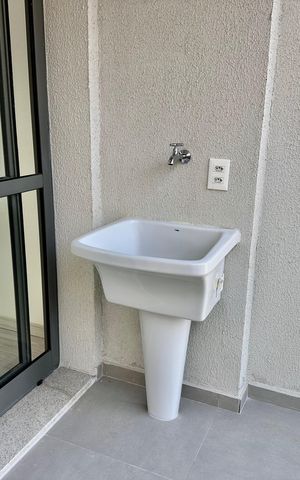 Studio para alugar com 35m², 1 quarto e 1 vaga Studio para alugar com 35m², 1 quarto e 1 vagaVaranda