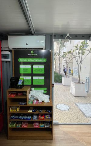 Apartamento à venda com 33m², 2 quartos e sem vaga Apartamento à venda com 33m², 2 quartos e sem vagaMercado