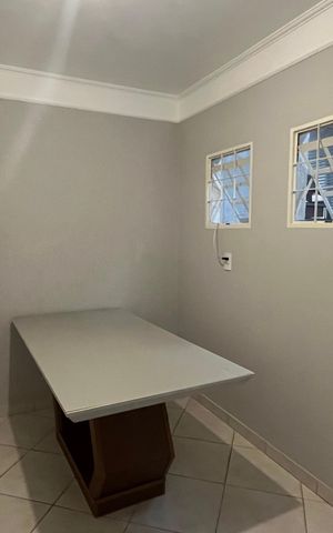 Casa à venda com 293m², 3 quartos e 5 vagas Casa à venda com 293m², 3 quartos e 5 vagasQuarto 2