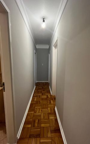 Casa à venda com 293m², 3 quartos e 5 vagas Casa à venda com 293m², 3 quartos e 5 vagasCorredor