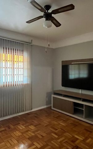 Casa à venda com 293m², 3 quartos e 5 vagas Casa à venda com 293m², 3 quartos e 5 vagasSala