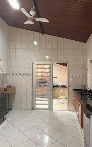 Casa à venda com 293m², 3 quartos e 5 vagas Casa à venda com 293m², 3 quartos e 5 vagasCozinha